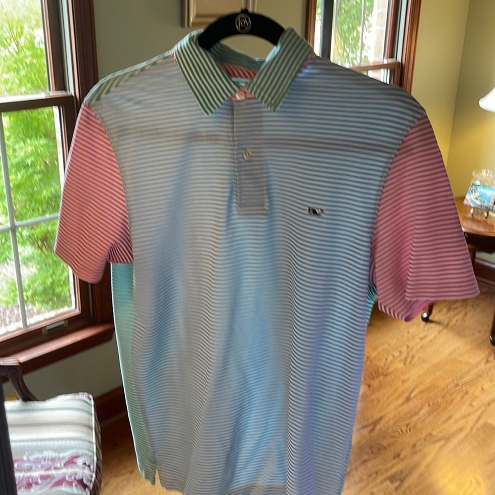 Vineyard Vines Medium polo.